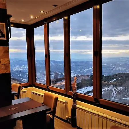 Milmari - Breakfast And Pool 3*