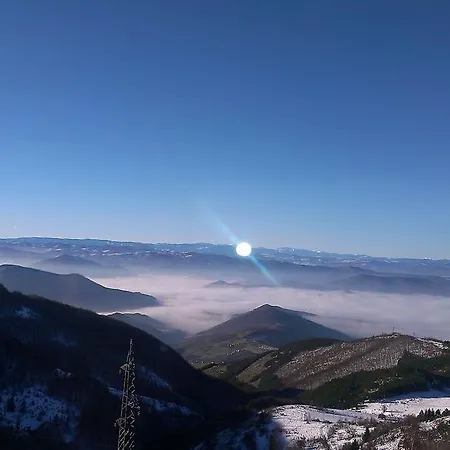 Milmari - Breakfast And Pool 3*