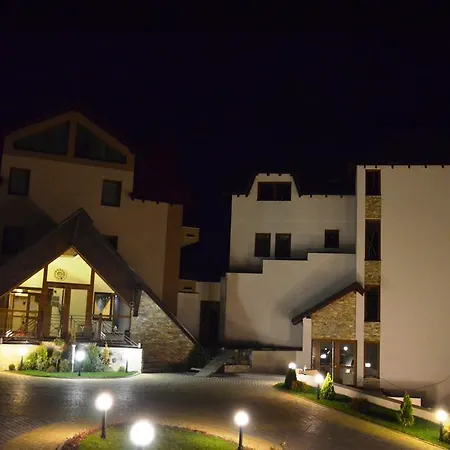 Milmari - Breakfast And Pool