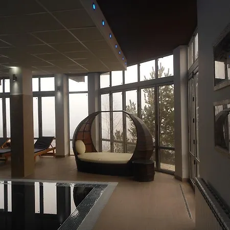 Hotel Milmari - Breakfast And Pool